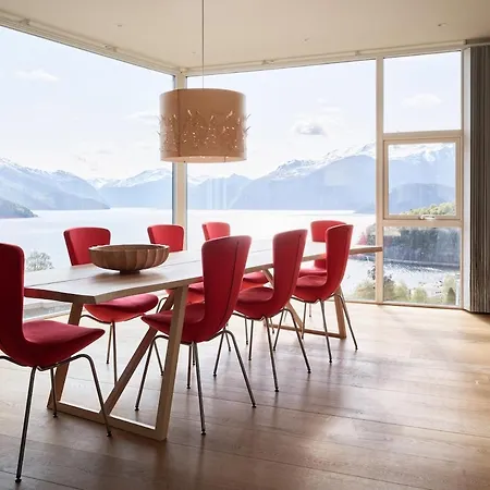 Fjord View * ستراندا